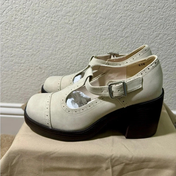 Jellypop Shoes - XENA Mary Jane Loafers- Bone/Cream Color-Chunky Heels 3.3 in Size 8.5 NIB